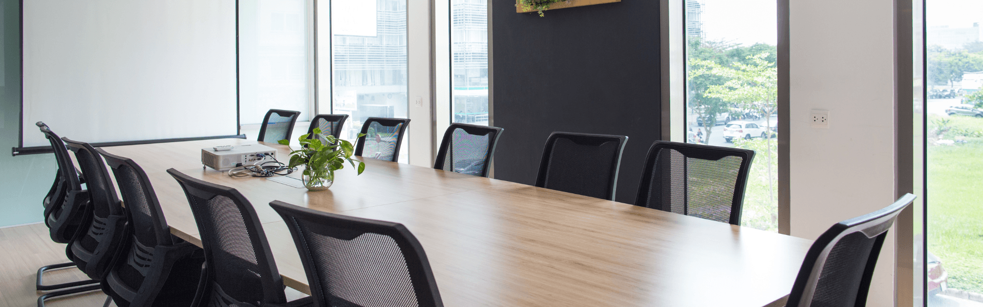 Professional meeting and collaboration space